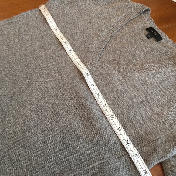 J CREW GRAY KNIT with LEATHER ELBOW PATCHES - Picture 7 of 8
